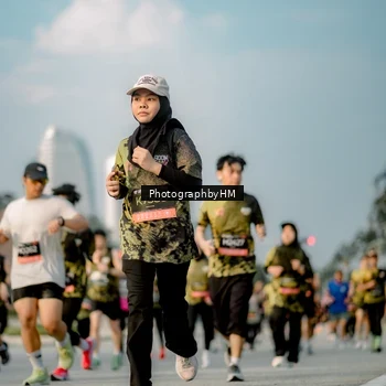 Runner Photo 6711056