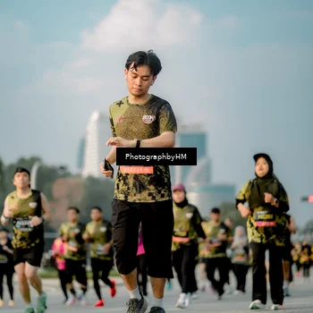 Runner Photo 6711058