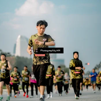 Runner Photo 6711062