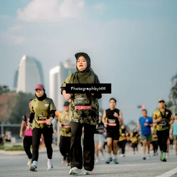 Runner Photo 6711068