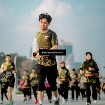 Runner Photo 6711069