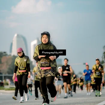 Runner Photo 6711074