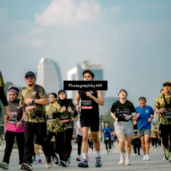 Runner Photo 6711081