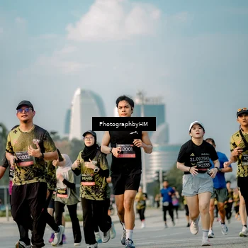 Runner Photo 6711084