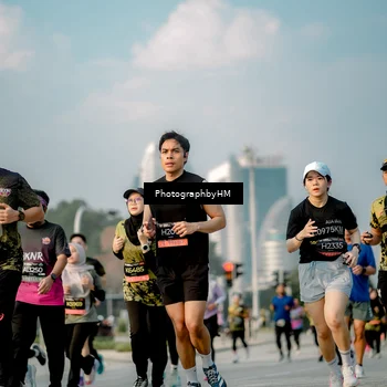 Runner Photo 6711088