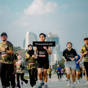Runner Photo 6711091