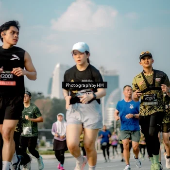 Runner Photo 6711093