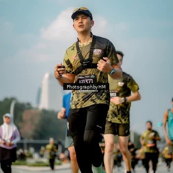 Runner Photo 6711102