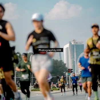 Runner Photo 6711105