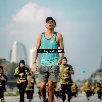 Runner Photo 6711109