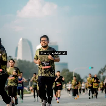 Runner Photo 6711117