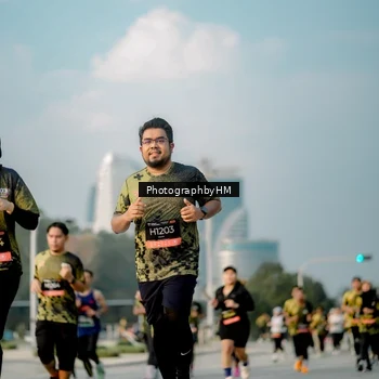 Runner Photo 6711123