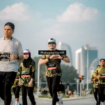 Runner Photo 6711174