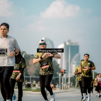 Runner Photo 6711176