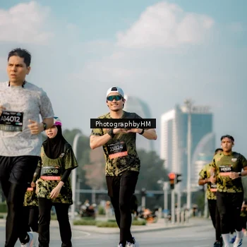 Runner Photo 6711177