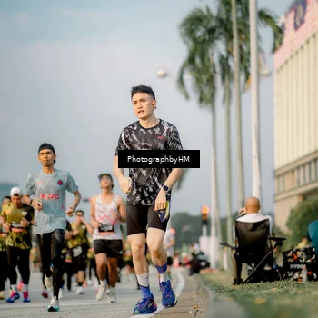 Runner Photo 6711204