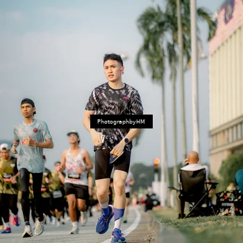 Runner Photo 6711209