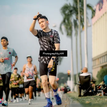 Runner Photo 6711210