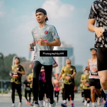Runner Photo 6711214