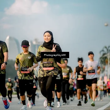 Runner Photo 6711221