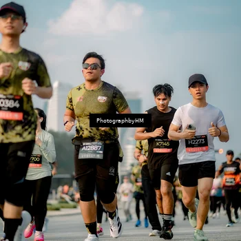 Runner Photo 6711234