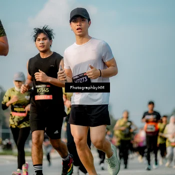 Runner Photo 6711243