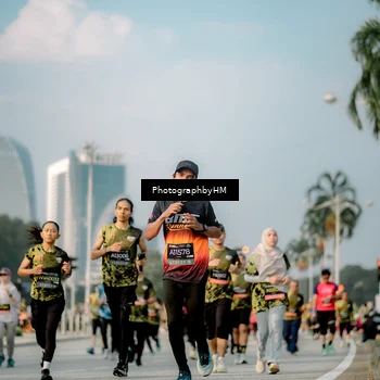 Runner Photo 6711246