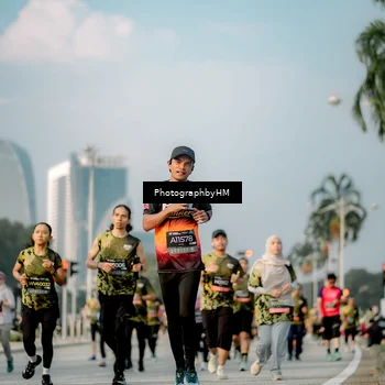 Runner Photo 6711247