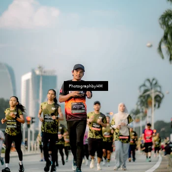 Runner Photo 6711248