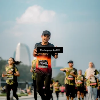 Runner Photo 6711259