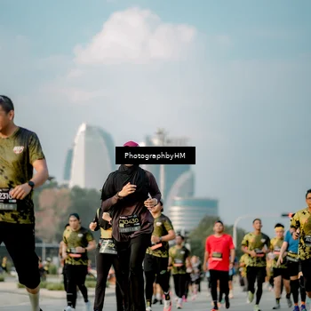 Runner Photo 6711313