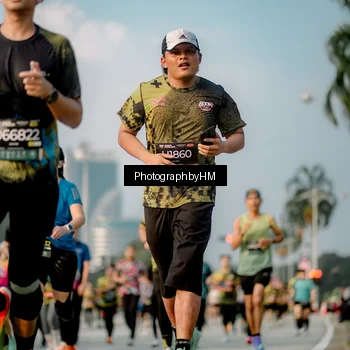Runner Photo 6711342