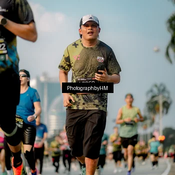 Runner Photo 6711343