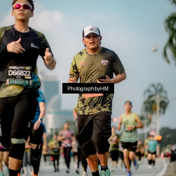 Runner Photo 6711346