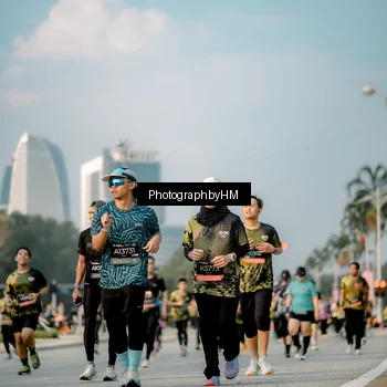Runner Photo 6711356