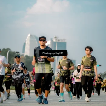 Runner Photo 6711392