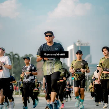 Runner Photo 6711396