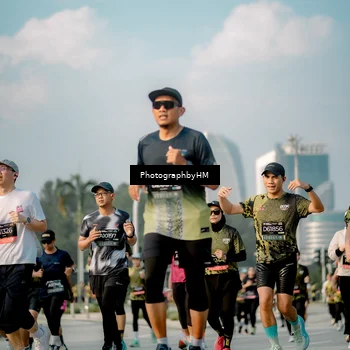 Runner Photo 6711406