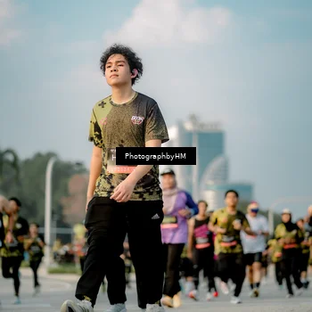 Runner Photo 6711412