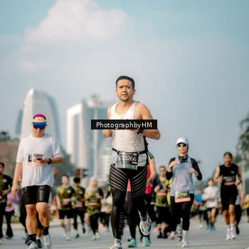 Runner Photo 6711428