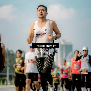 Runner Photo 6711435