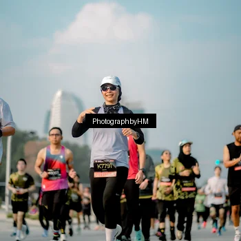 Runner Photo 6711438