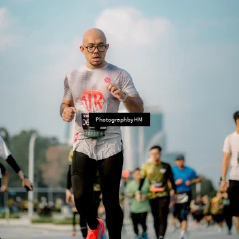 Runner Photo 6711473