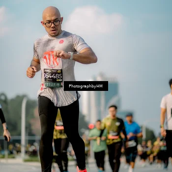 Runner Photo 6711476