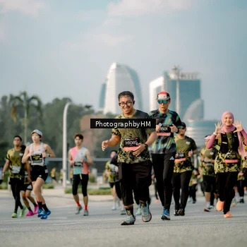 Runner Photo 6711492