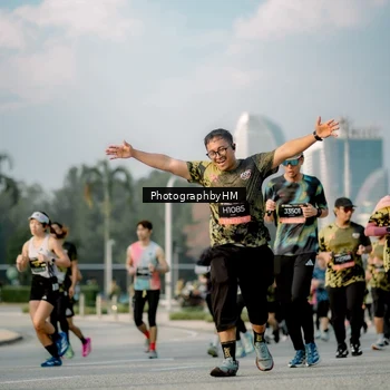 Runner Photo 6711496