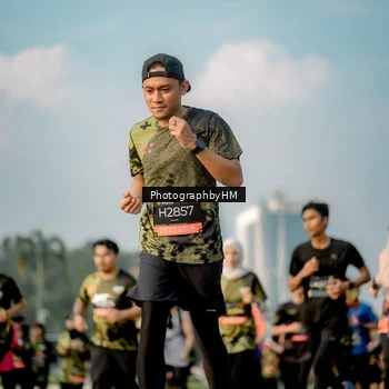 Runner Photo 6711515