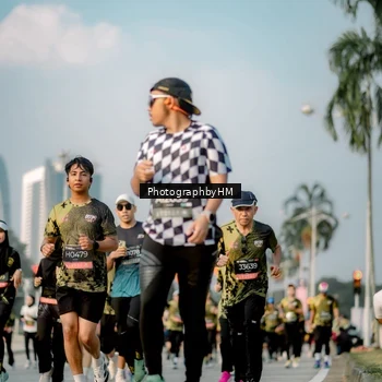 Runner Photo 6711533