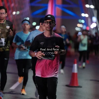 Runner Photo 6713456