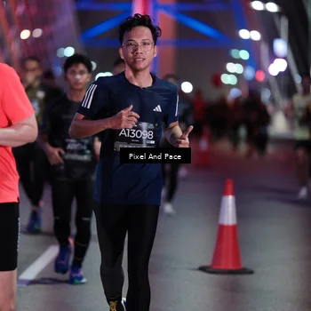 Runner Photo 6713700
